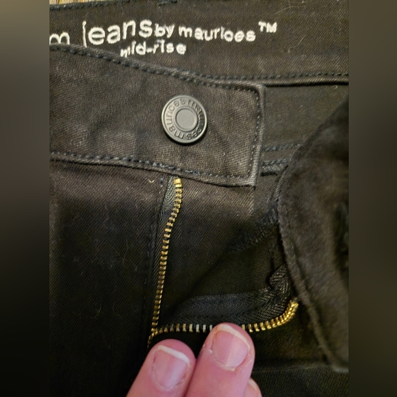 Maurices, m jeans, Women's size Medium Regular, Black, Mid-Rise, Perfect Shape - Picture 6 of 7